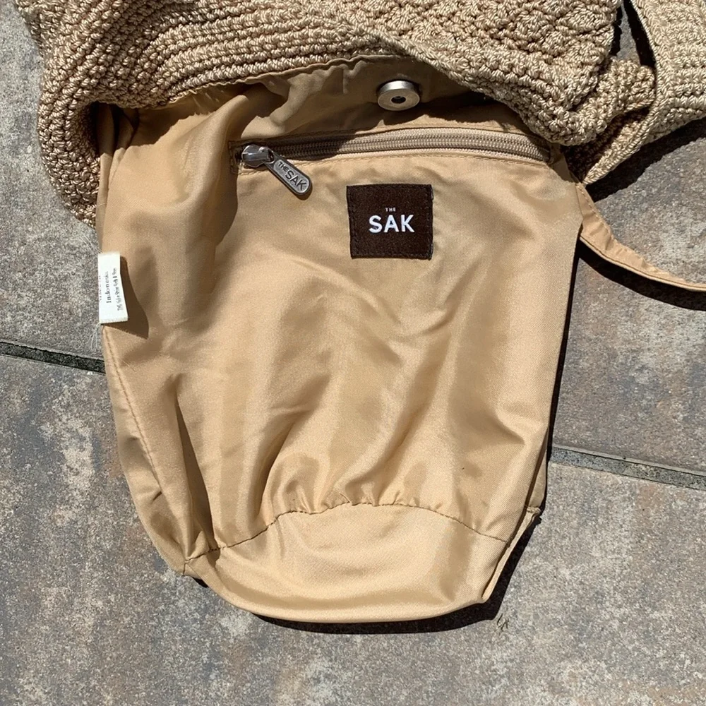 Classics The Sac Hobo Crochet Bag in cream color - Picture 6 of 10